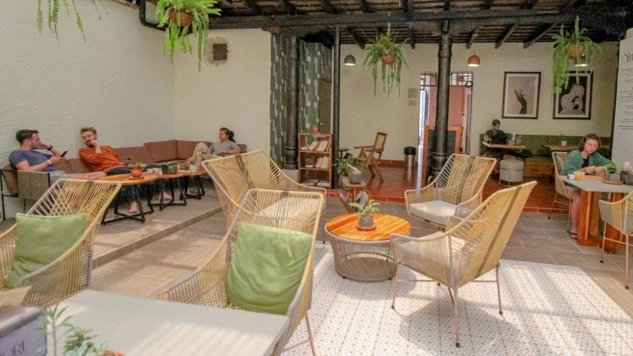 Flore Hostel Antigua Екстер'єр фото